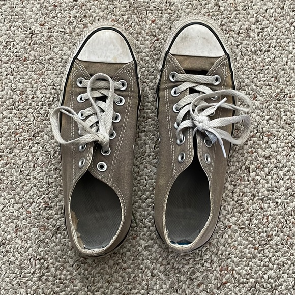 Converse Shoes - Grey Converse Low Top Size 8